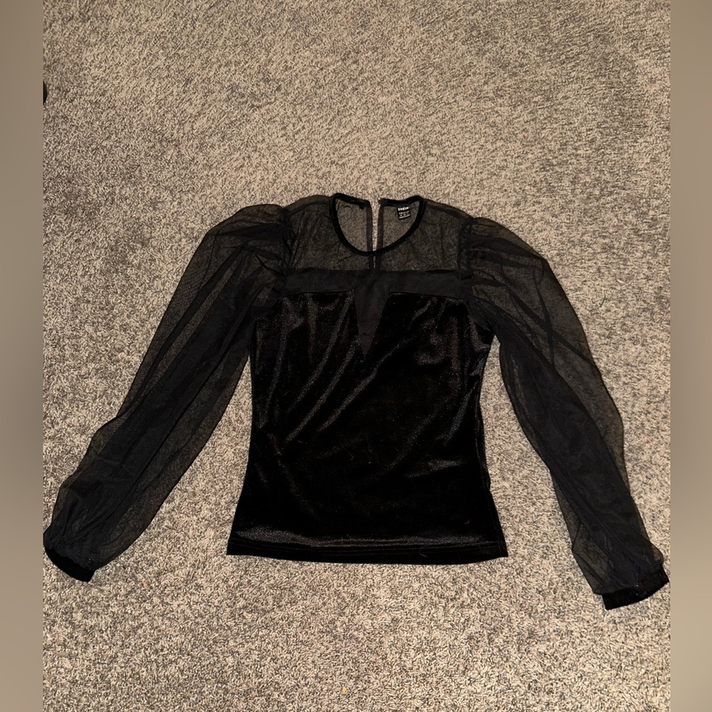 Women’s Black top